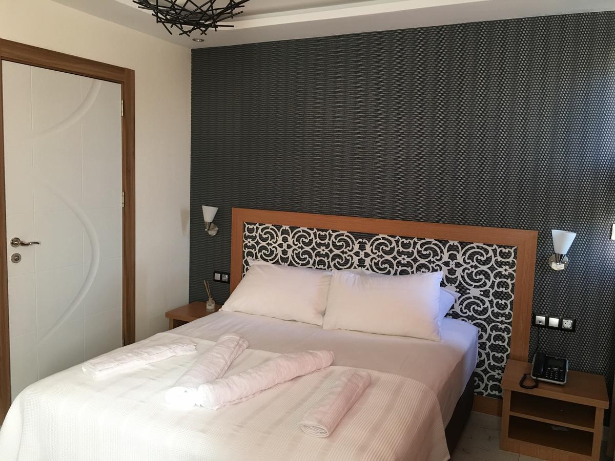 Lila Butik Hotel Дикили Екстериор снимка